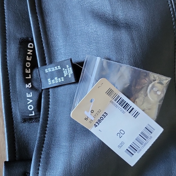 Pleather skirt size 20 by Love & Legend - Picture 2 of 4